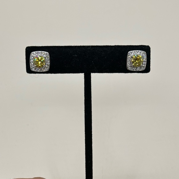Nolan Miller Yellow Crystal Stud Earrings - Picture 1 of 2